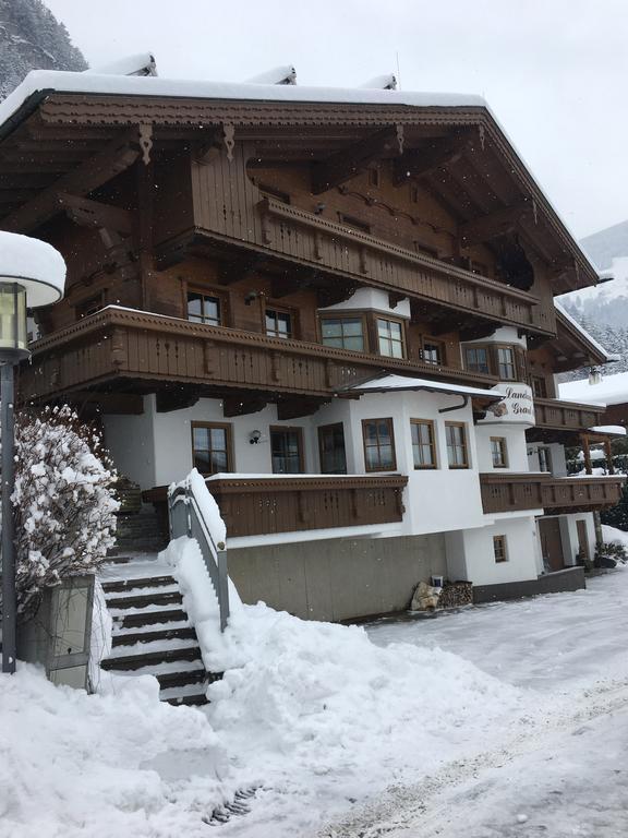 Landhaus Granat Майрхофен Экстерьер фото