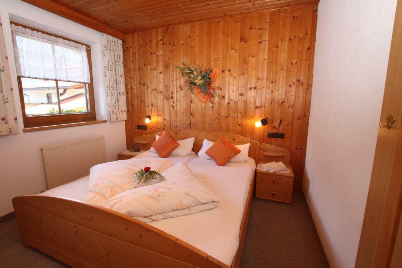 Landhaus Granat Майрхофен Экстерьер фото