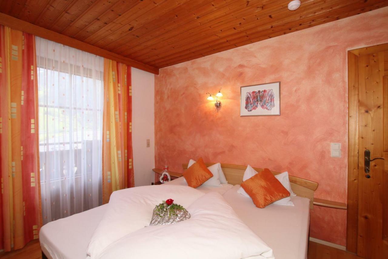 Landhaus Granat Майрхофен Экстерьер фото